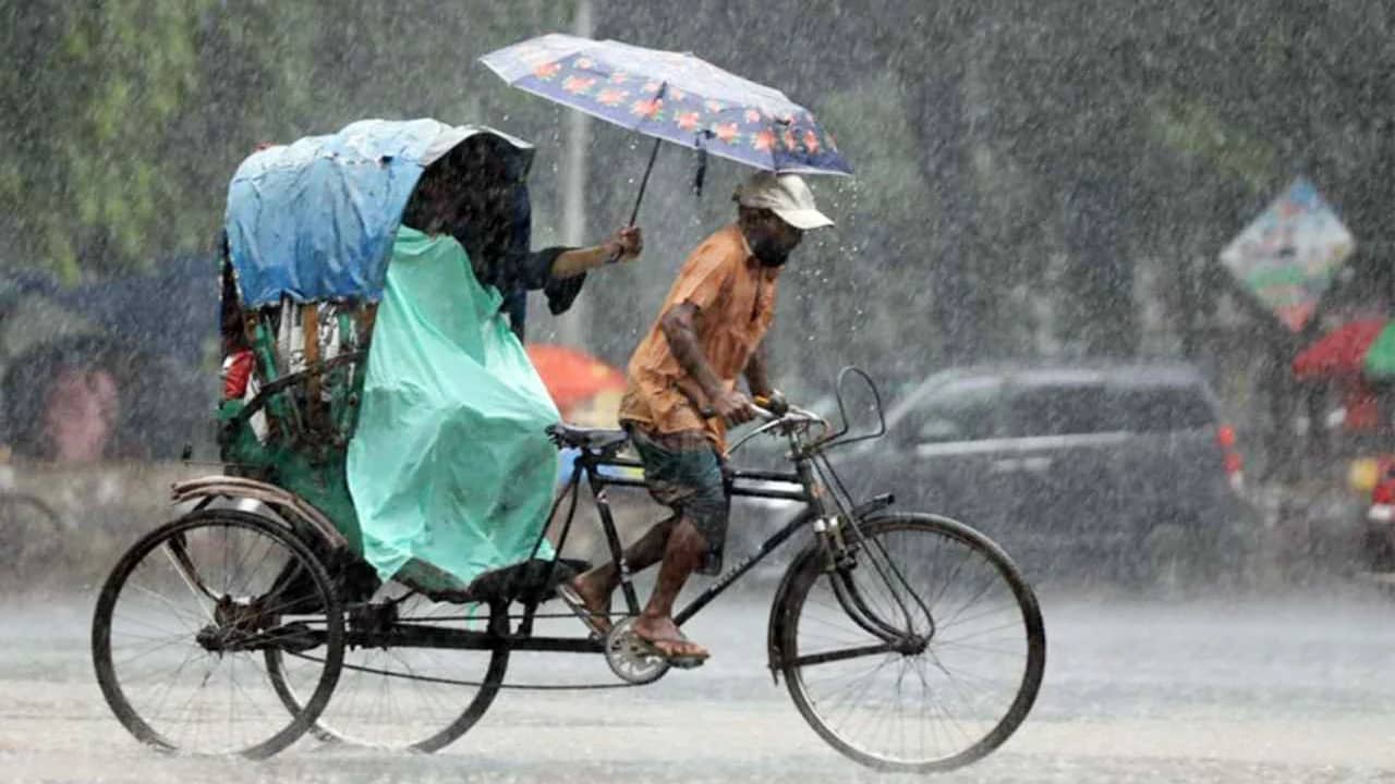 বজ্রসহ বৃষ্টির সম্ভাবনা ৩ বিভাগে, সাগরে মৌসুমের স্বাভাবিক লঘুচাপ- খবরটির স্থিরচিত্র