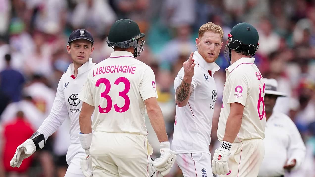 অ্যাশেজে ভরাডুবির পর জীবনের সবচেয়ে কঠিন সময় কাটিয়েছেন স্টোকস- খবরটির স্থিরচিত্র