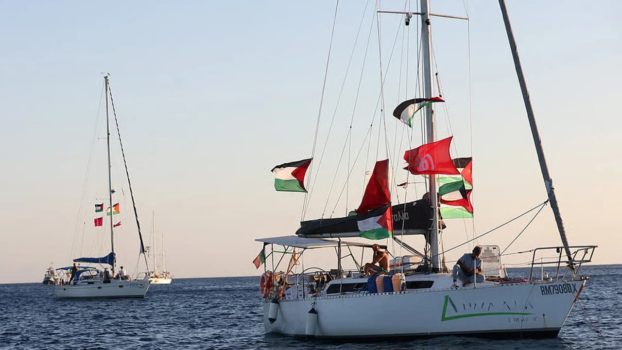 গাজা অভিমুখে আবার যাত্রা করবে গ্লোবাল সুমুদ ফ্লোটিলার আরও বড় বহর- খবরের থাম্বনেইল ফটো