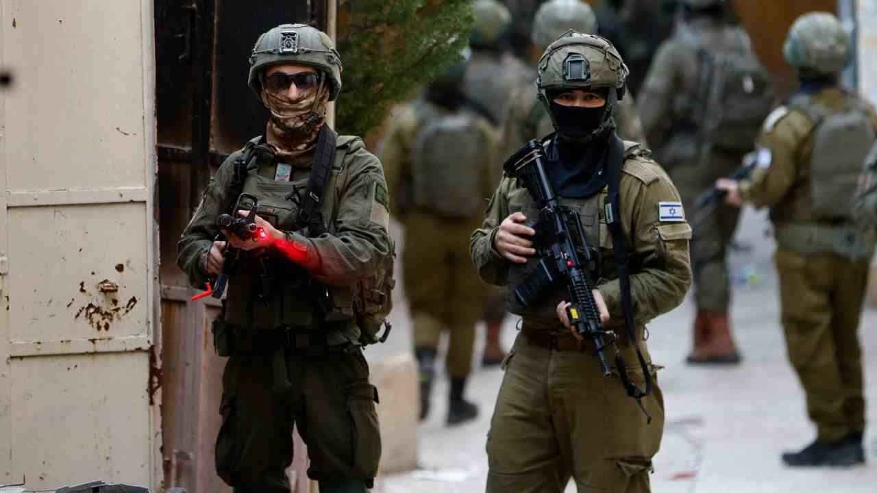 পশ্চিমতীর দখলের পরিকল্পনার নিন্দা জানাল ভারতও- খবরের থাম্বনেইল ফটো