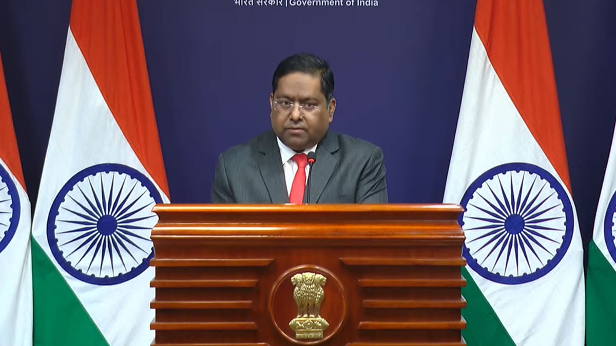 বাংলাদেশের নতুন সরকারের সঙ্গে সম্পর্ক জোরদার করতে চায় ভারত- খবরের থাম্বনেইল ফটো