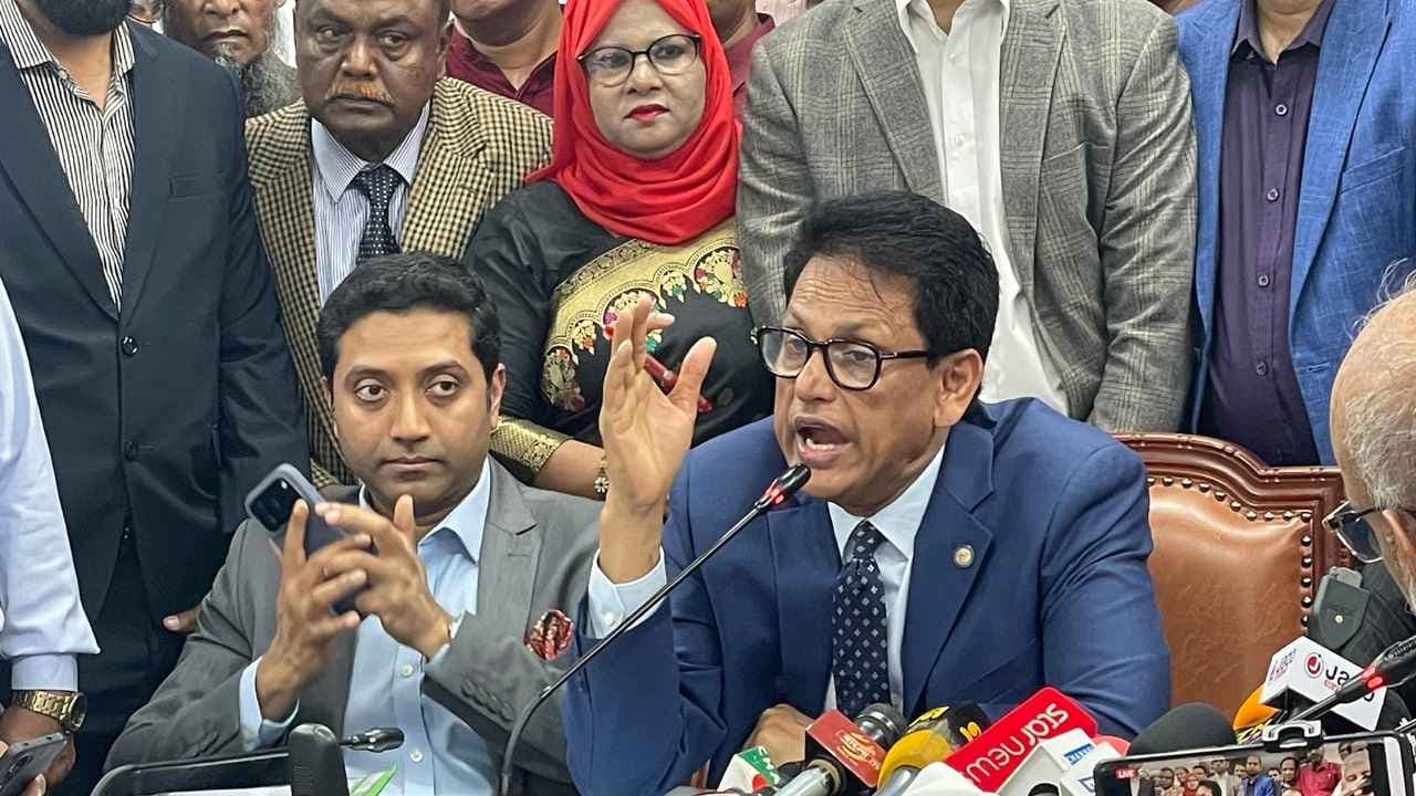 ন্যায্য দাবি আদায়ে শিক্ষকদের আর রাজপথে নামতে হবে না: শিক্ষামন্ত্রী- খবরের থাম্বনেইল ফটো