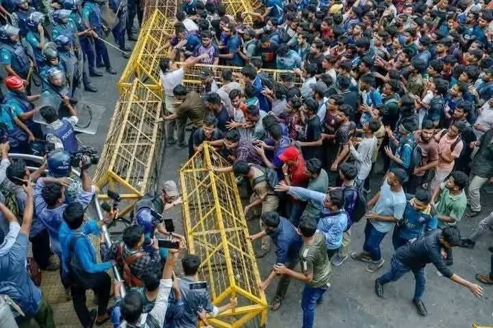 বাজেট সংশোধনের মারপ্যাঁচে আটকে আছে শিক্ষার্থীদের পাওনা- খবরের ইমেজ Image