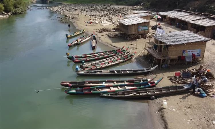 বান্দরবানে থানচি সদর-তিন্দুমুখ নৌপথে চলাচল ৩০ জুলাই পর্যন্ত বন্ধ - খবরের থাম্বনেইল ফটো