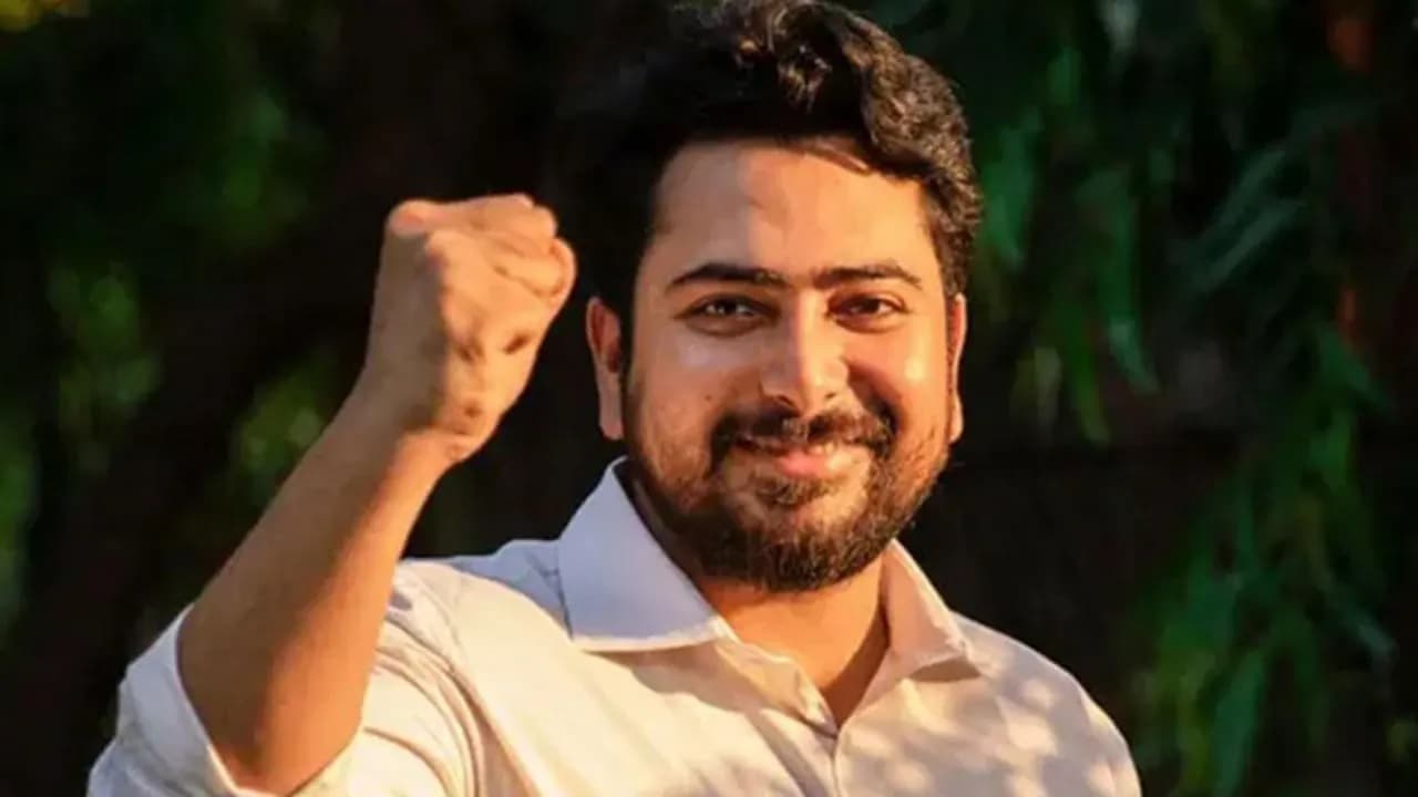 ঢাবি সাংবাদিকদের ওপর হামলায় পুলিশ কেন মামলা নেয়নি, স্বরাষ্ট্রমন্ত্রীকে প্রশ্ন নাহিদের- খবরের ইমেজ Image