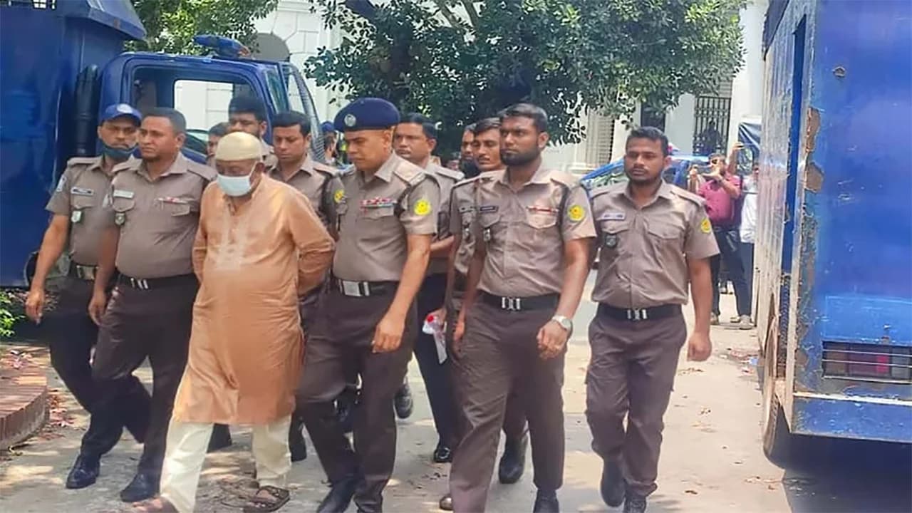 আবু সাঈদ হত্যা মামলায় দণ্ডপ্রাপ্ত বেরোবির সাবেক ভিসি হাসিবুর রশিদ কারাগারে- খবরের থাম্বনেইল ফটো