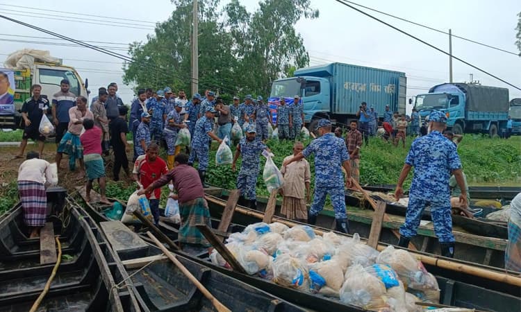 বন্যাকবলিত এলাকায় মানবিক সহায়তায় বাংলাদেশ বিমান বাহিনী- খবরের ইমেজ Image