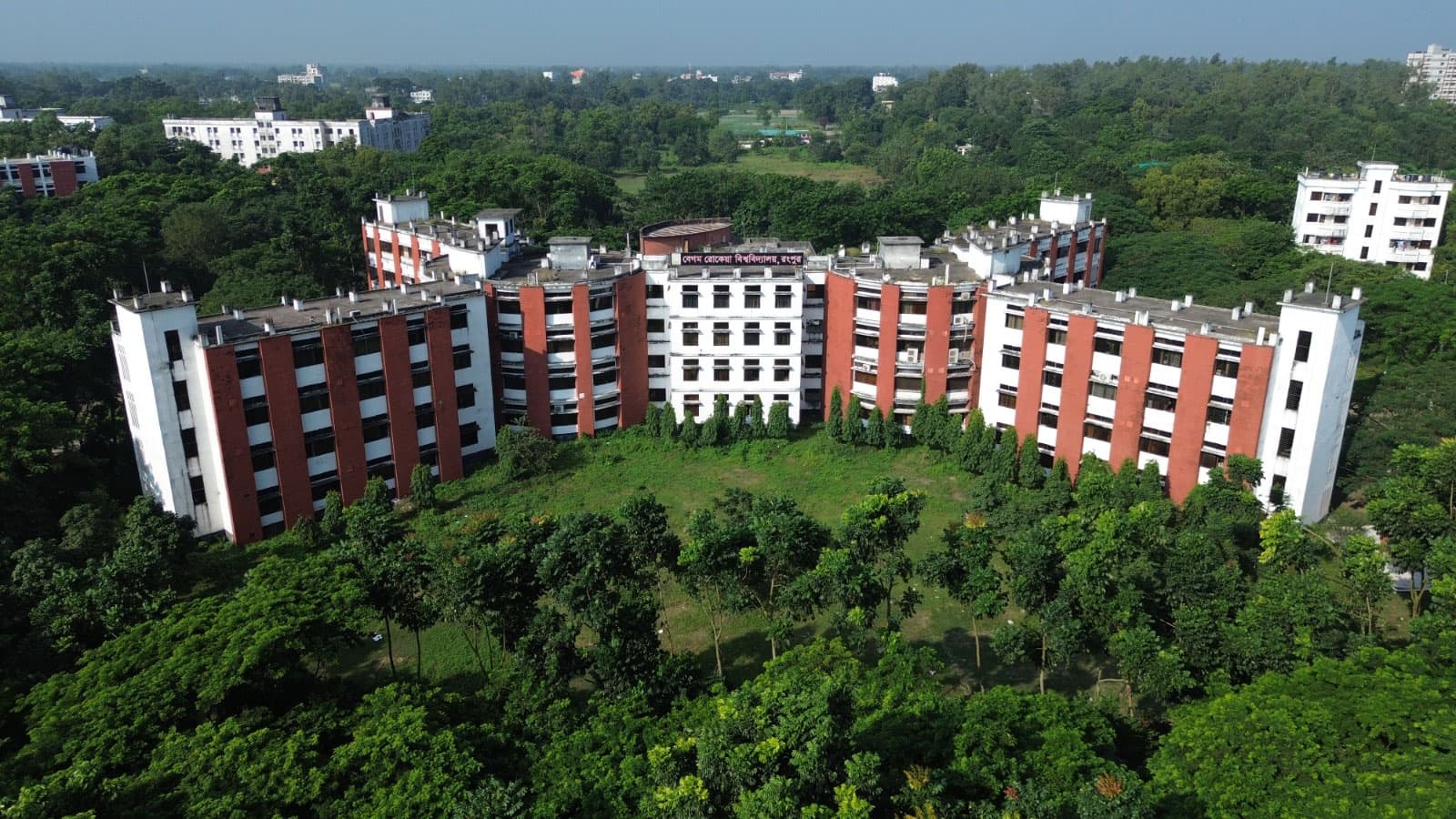 বেরোবিতে ঈদুল আজহার জামাত সকাল সাড়ে ৭টায়- খবরের থাম্বনেইল ফটো