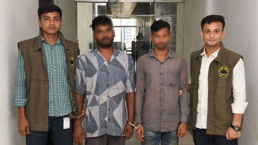 প্রধানমন্ত্রীর রেড টেলিফোনের তার চুরির ঘটনায় গ্রেফতার ২- খবরের ইমেজ Image
