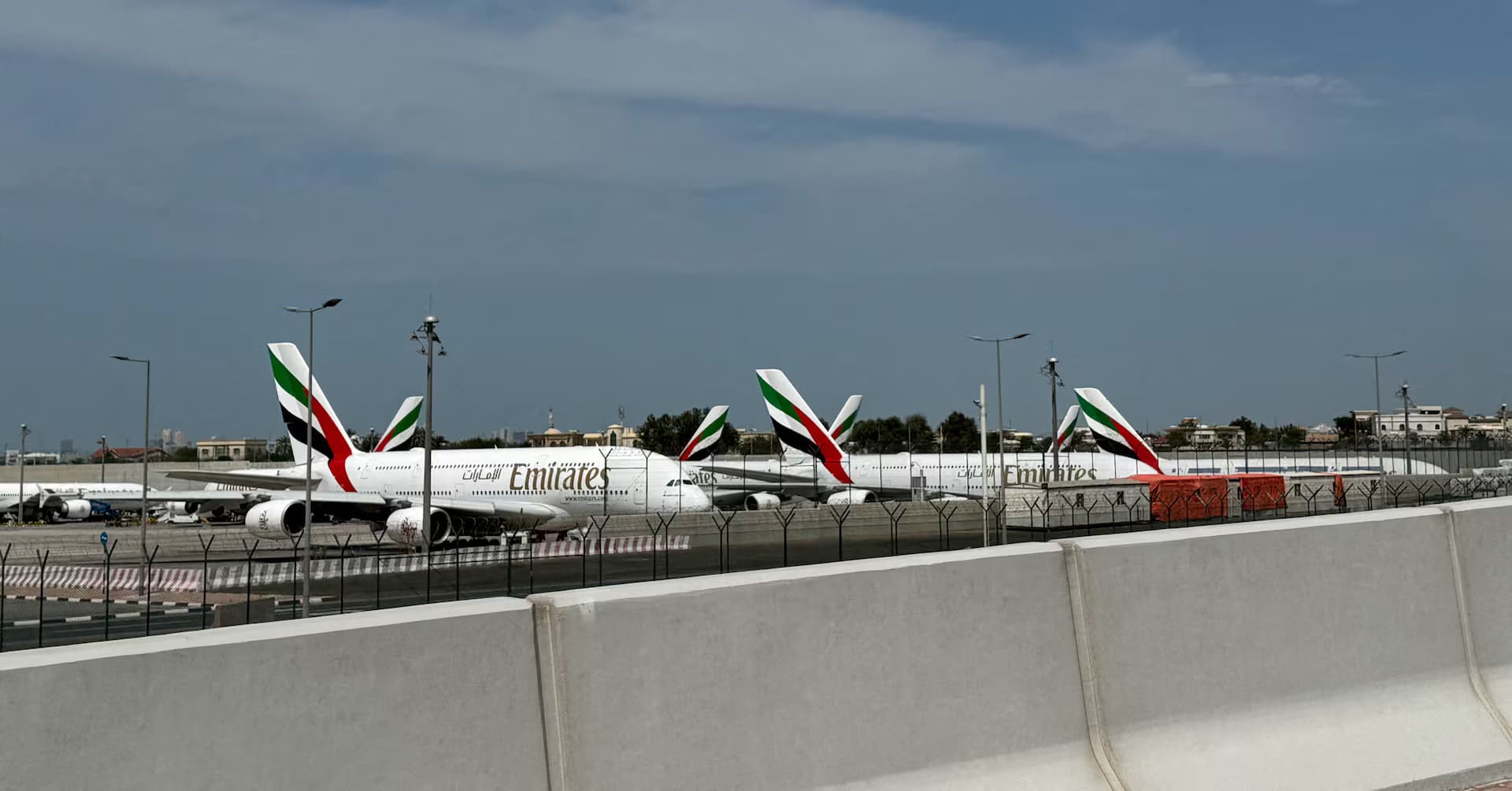 দুবাই বিমান বন্দরে আবারও হামলা, বিস্ফোরণে কেঁপে উঠল পুরো শহর- খবরের থাম্বনেইল ফটো