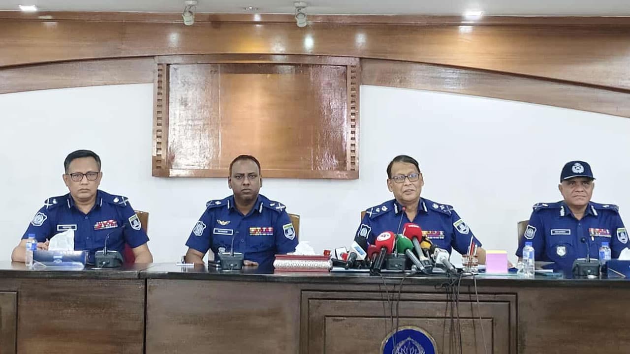 ১৭৬০ মামলায় মাত্র ৫৫ চার্জশিট, নির্দোষ হিসেবে দায়মুক্তি ১৩৬ জনের- খবরের থাম্বনেইল ফটো