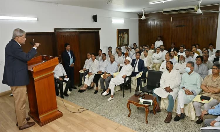 এমপিদের নিয়ে বিএনপির দ্বিতীয় দিনের প্রশিক্ষণ কর্মশালা চলছে- খবরের থাম্বনেইল ফটো