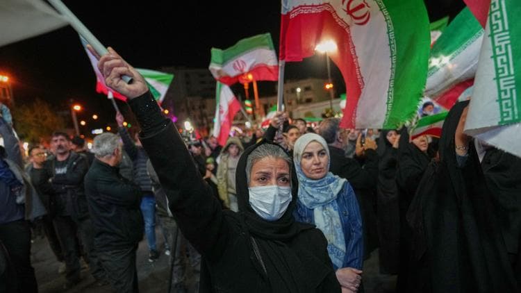 যুদ্ধবিরতির প্রস্তাব প্রত্যাখ্যান করেছে ইরান: রাষ্ট্রীয় গণমাধ্যম- খবরের ইমেজ Image