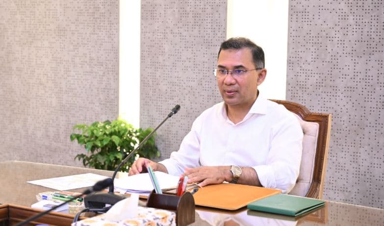 হজযাত্রীদের জন্য প্রধানমন্ত্রীর শুভেচ্ছা উপহার - খবরের থাম্বনেইল ফটো