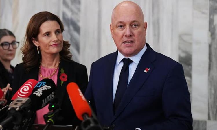 আস্থা ভোটে টিকে গেলেন নিউজিল্যান্ডের প্রধানমন্ত্রী লাক্সন- খবরের ইমেজ Image