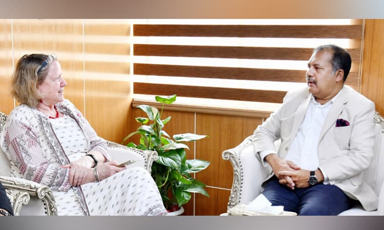 অপতথ্য মোকাবিলায় ইউনেস্কোর সহযোগিতা চাইলেন তথ্যমন্ত্রী- খবরের ইমেজ Image