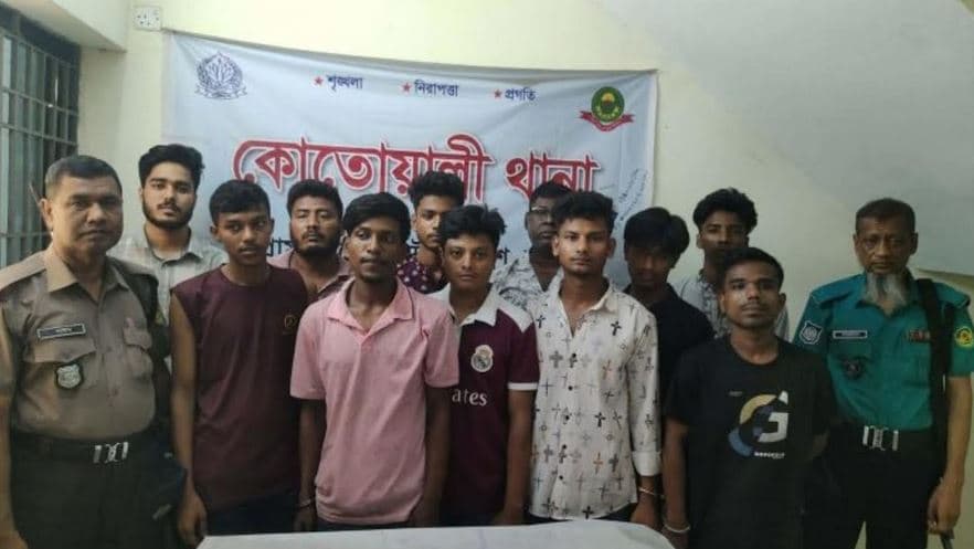 চট্টগ্রামে ঝটিকা মিছিল : নিষিদ্ধ আওয়ামী লীগ-ছাত্রলীগের ১২ নেতাকর্মী গ্রেফতার- খবরের ইমেজ Image