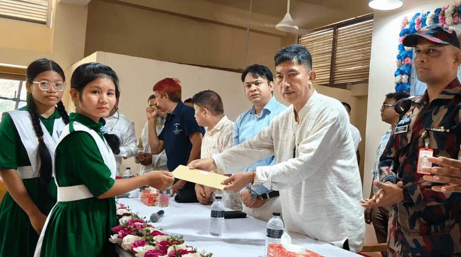 অর্থাভাবে কোনো শিক্ষার্থীর পরীক্ষা দিতে না পারা আমাদের জন্য লজ্জাজনক : পার্বত্য মন্ত্রী- খবরের ইমেজ Image