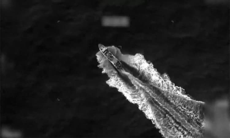 প্রশান্ত মহাসাগরে মাদকবাহী নৌযানে ফের মার্কিন হামলায় নিহত ৩- খবরের থাম্বনেইল ফটো