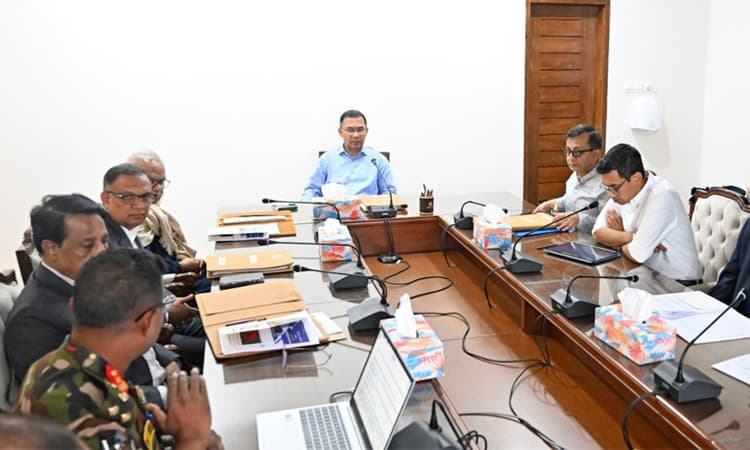 বস্ত্র ও পাট মন্ত্রণালয়ের সঙ্গে প্রধানমন্ত্রীর বৈঠক- খবরের ইমেজ Image