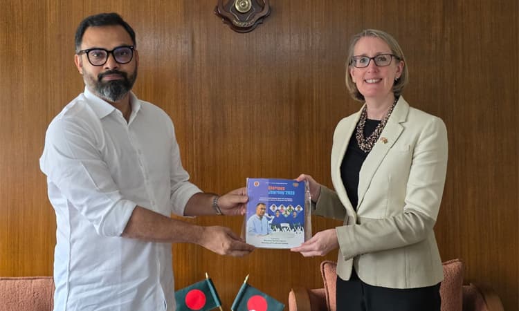 যুব ও ক্রীড়া প্রতিমন্ত্রীর সাথে ব্রিটিশ হাইকমিশনারের সৌজন্য সাক্ষাৎ- খবরের থাম্বনেইল ফটো