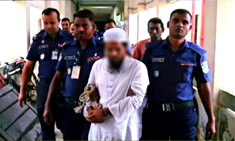 নেত্রকোণায় ধর্ষণ মামলায় অভিযুক্ত শিক্ষক ৩ দিনের রিমান্ডে- খবরের থাম্বনেইল ফটো