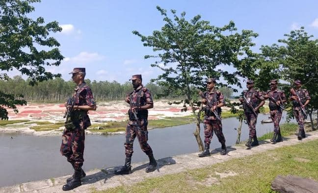 কুড়িগ্রাম সীমান্তে বিজিবি’র সর্বোচ্চ সতর্কতা- খবরের থাম্বনেইল ফটো