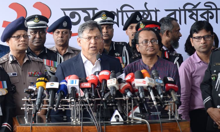 র‌্যাবের কিছু কর্মকর্তার অপরাধের দায় পুরো প্রতিষ্ঠান নিতে পারে না: স্বরাষ্ট্রমন্ত্রী- খবরের থাম্বনেইল ফটো