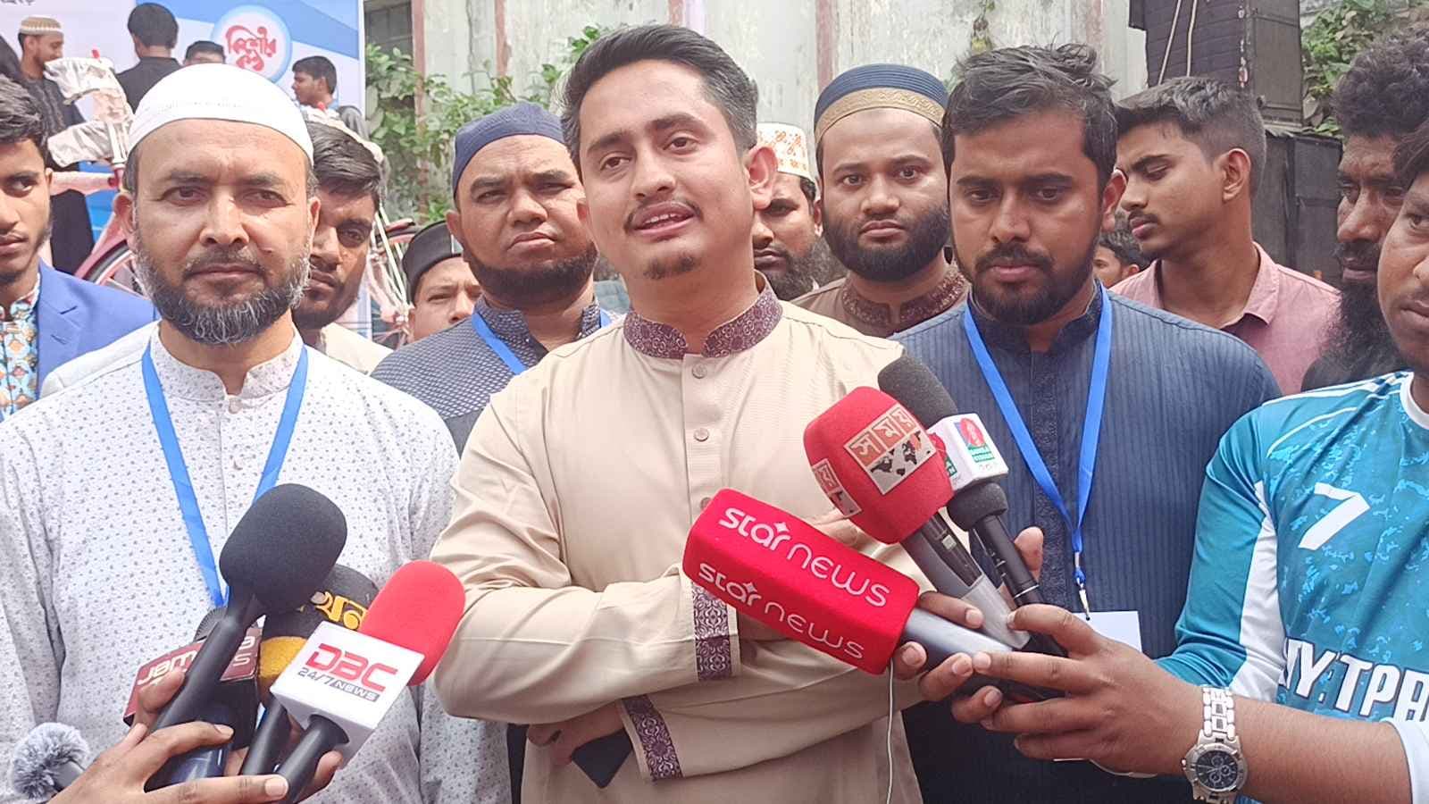 বিএনপি জুলাই সনদ ভঙ্গ করে সংসদ শুরু করেছে: সারজিস আলম- খবরের থাম্বনেইল ফটো