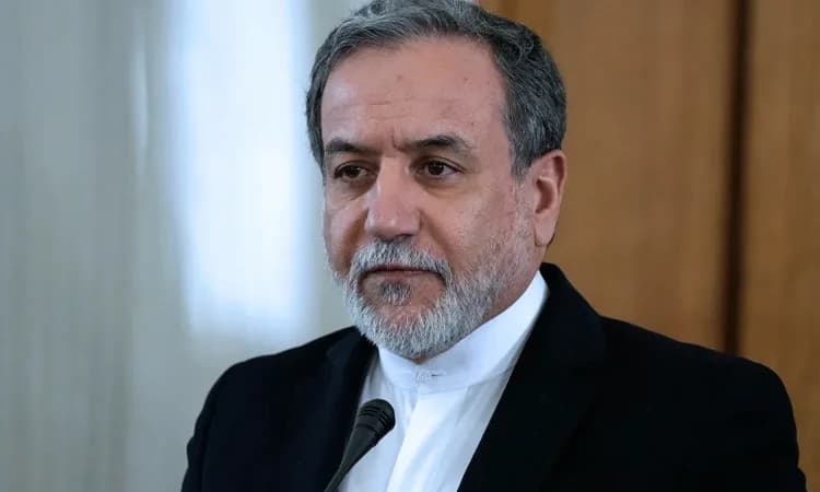 যুক্তরাষ্ট্রের হামলা মোকাবিলার ঘোষণা ইরানের, তবে পরমাণু চুক্তিতে আগ্রহী তেহরান- খবরের থাম্বনেইল ফটো