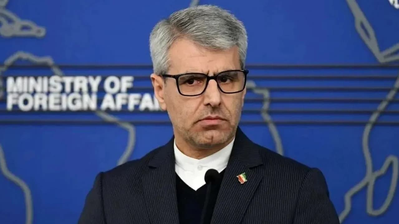 ‘শয়তানের বিরুদ্ধে লড়ছে ইরান’: পররাষ্ট্র মন্ত্রণালয়ের মুখপাত্র- খবরের থাম্বনেইল ফটো