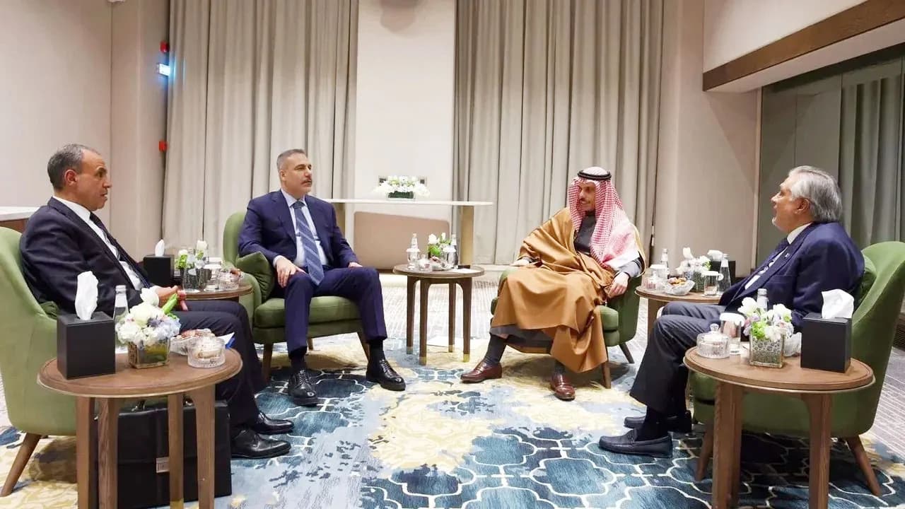 পাকিস্তান, সৌদি আরব, তুরস্ক ও মিশর আঞ্চলিক নিরাপত্তা জোট গঠনের পথে- খবরের ইমেজ Image