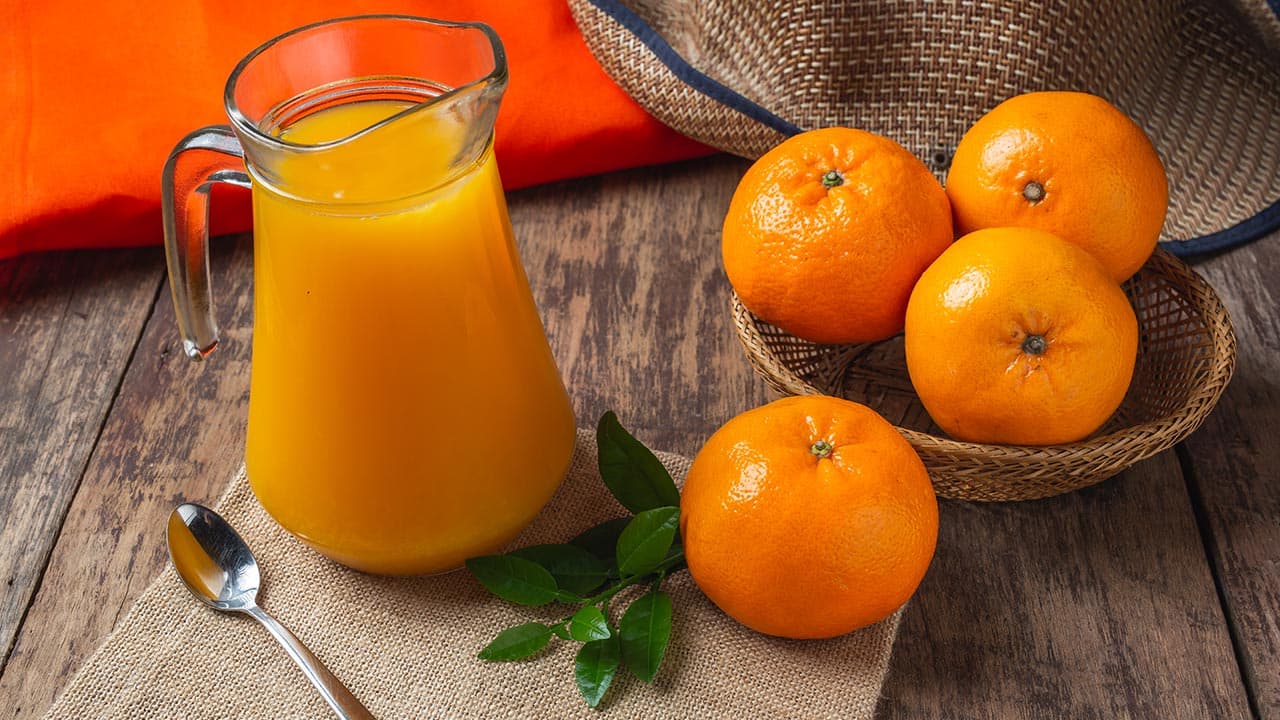 সকালে কমলার রস খাওয়া ক্ষতিকর? Image