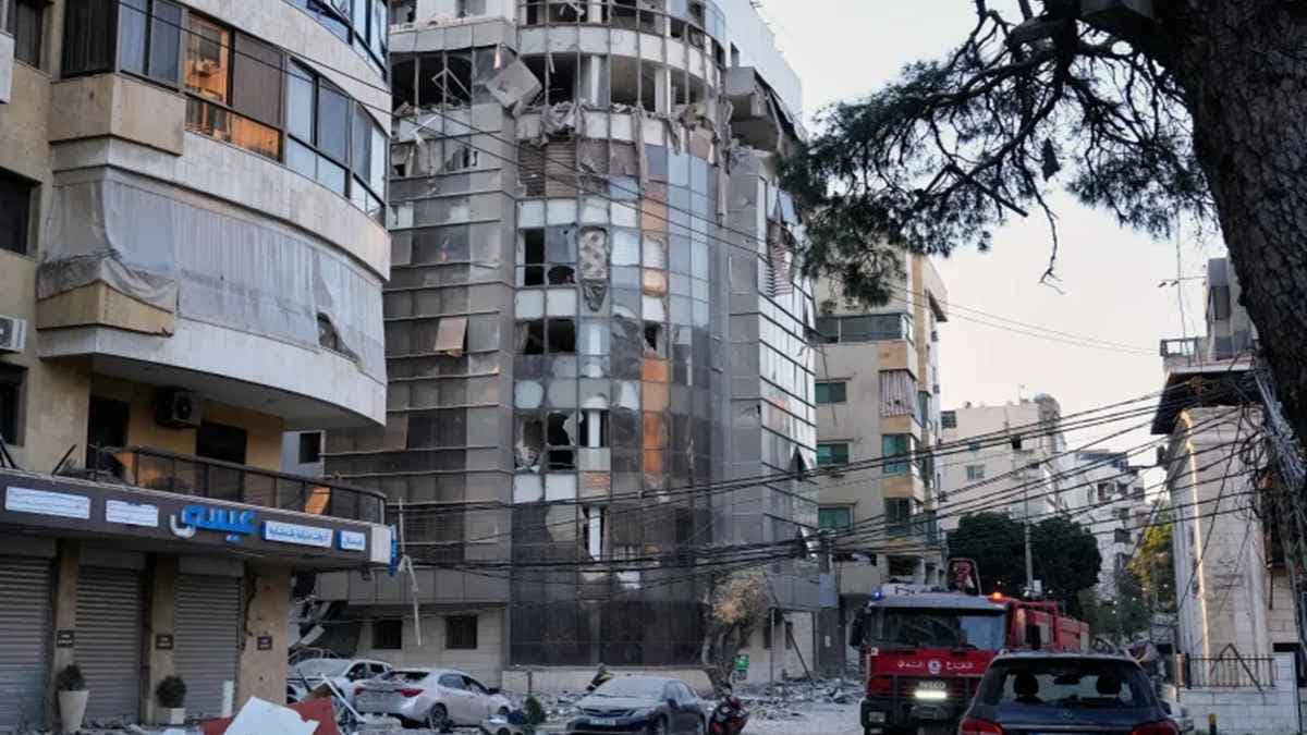 লেবাননে ইসরায়েলি হামলায় একদিনে নিহত ৩১, আহত ১৪৯- খবরের থাম্বনেইল ফটো