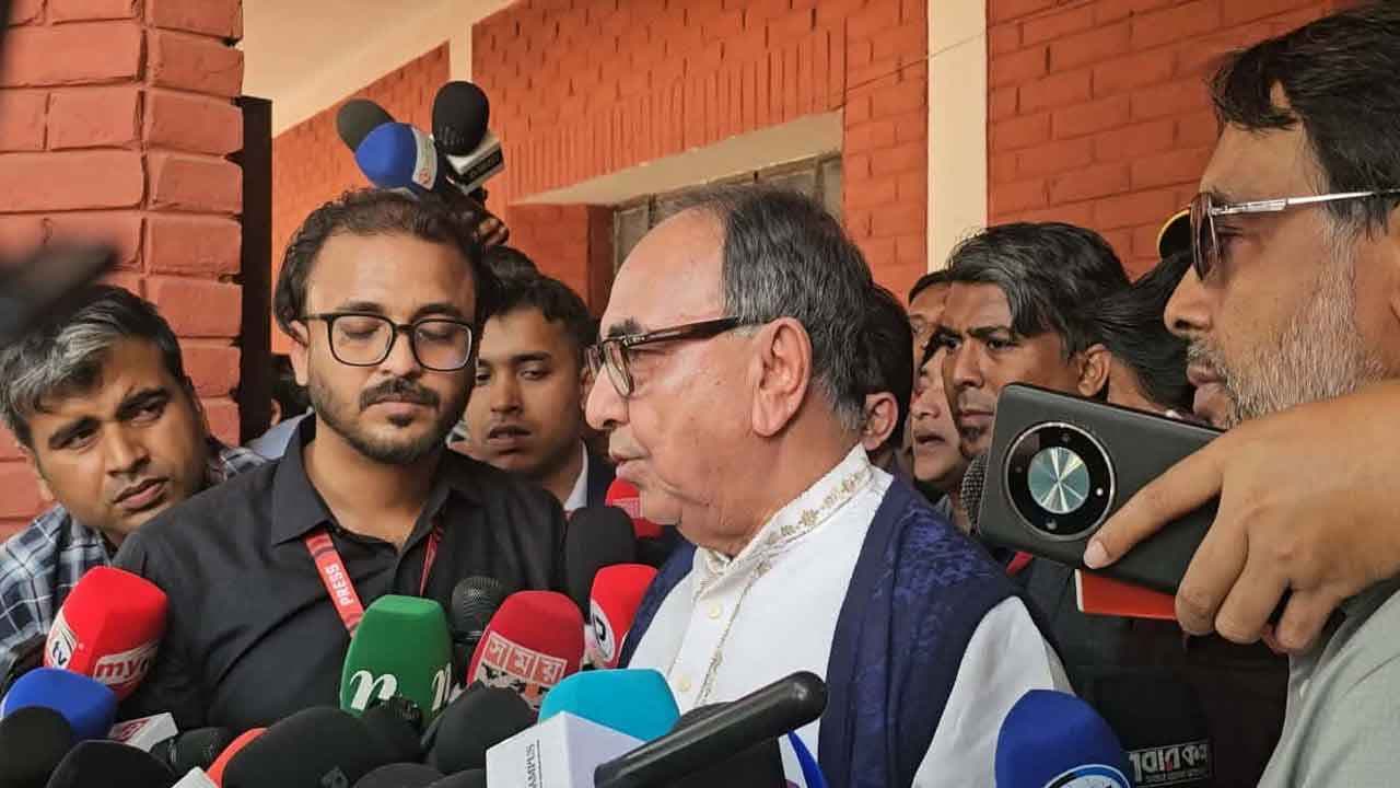 ভোট সুষ্ঠু হচ্ছে, ইঞ্জিনিয়ারিং হলে মেনে নেওয়া হবে না: মির্জা আব্বাস- খবরের থাম্বনেইল ফটো