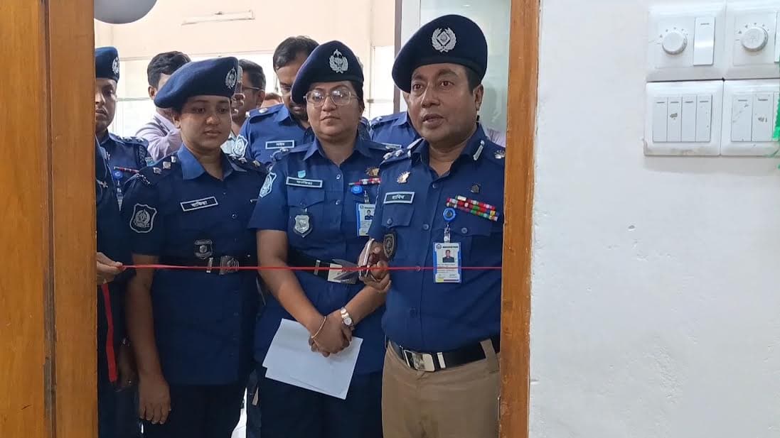 মানবপাচার ঠেকাতে মাদারীপুরে পুলিশের বিশেষ মনিটরিং সেল উদ্বোধন- খবরের ইমেজ Image