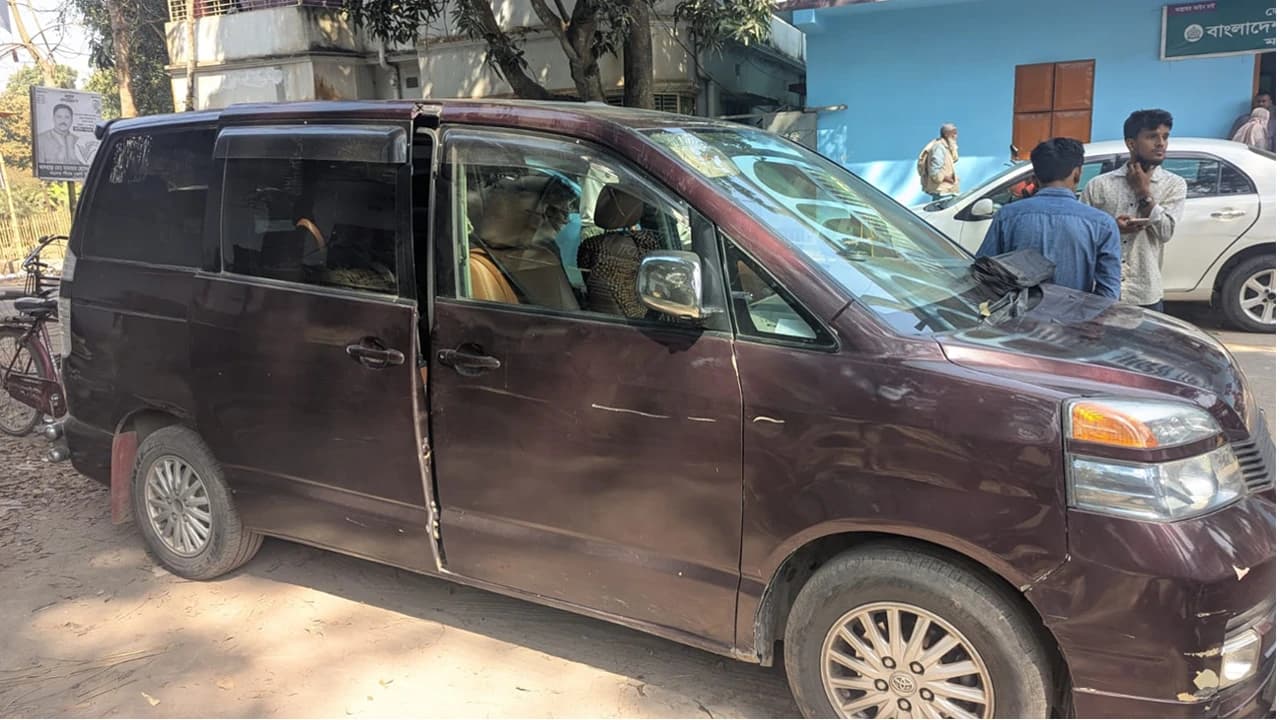 মাগুরা-১ আসনে জামায়াত প্রার্থীর ওপর হামলা- খবরের থাম্বনেইল ফটো