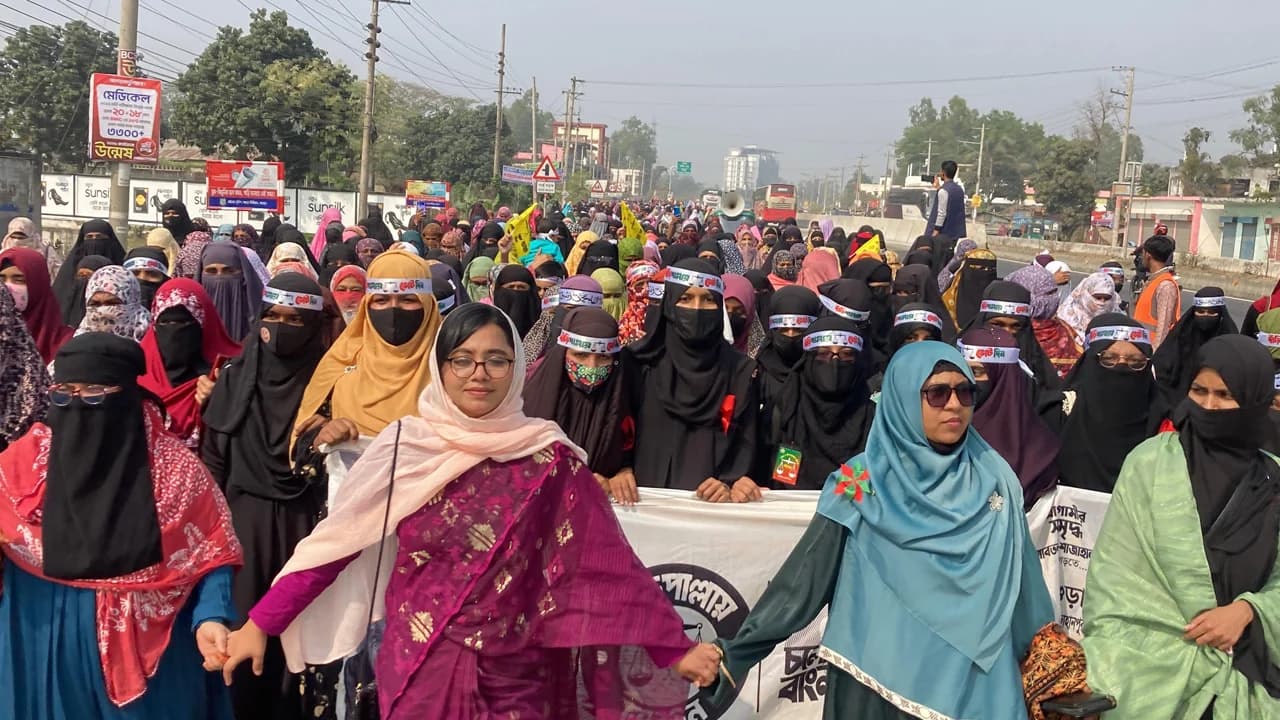 ভোটাধিকার রক্ষায় নারীদের ঐক্যবদ্ধ থাকার আহ্বান জানান ডা. মাহমুদা মিতু- খবরের থাম্বনেইল ফটো