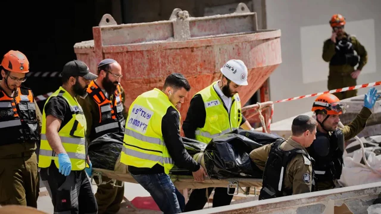 যুদ্ধ শুরুর পর ৩৫৩০ ইসরাইলি আহত, ৮৬ জন হাসপাতালে ভর্তি- খবরের থাম্বনেইল ফটো