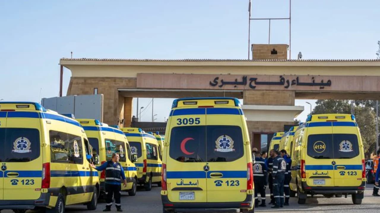 আবারও বন্ধ রাফা সীমান্ত, উন্নত চিকিৎসার আশায় অপেক্ষমাণ হাজারো ফিলিস্তিনি- খবরের থাম্বনেইল ফটো