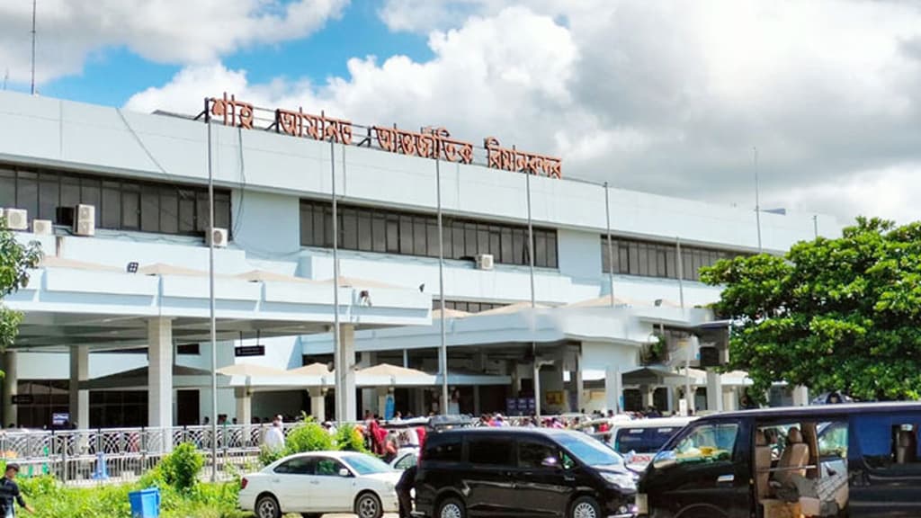 চট্টগ্রাম বিমানবন্দরে ৭ দিনে মধ্যপ্রাচ্যের ১৬ ফ্লাইট বাতিল- খবরের থাম্বনেইল ফটো