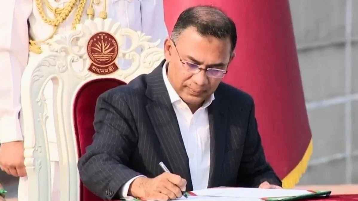 তারেক রহমানকে প্রধানমন্ত্রী নিয়োগ দিয়ে গেজেট প্রকাশ- খবরের থাম্বনেইল ফটো