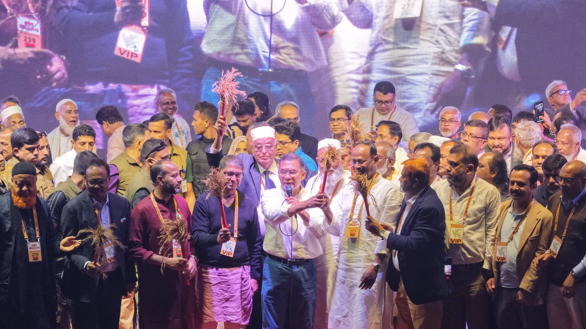 নির্বাচনকে বাধাগ্রস্ত করার ষড়যন্ত্র চলছে, সতর্ক থাকুন : তারেক রহমান- খবরের থাম্বনেইল ফটো