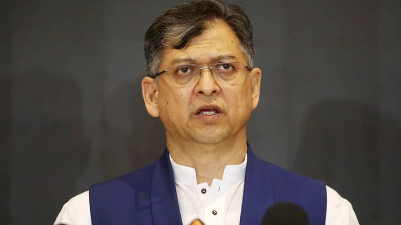 দেশে মাদকাসক্ত মানুষের সংখ্যা ৮২ লাখ- খবরের থাম্বনেইল ফটো