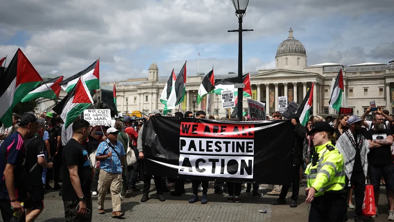 যুক্তরাজ্যের উচ্চ আদালত ‘প্যালেস্টাইন অ্যাকশন’-এর সন্ত্রাসী তকমা প্রত্যাহার করল- খবরের থাম্বনেইল ফটো