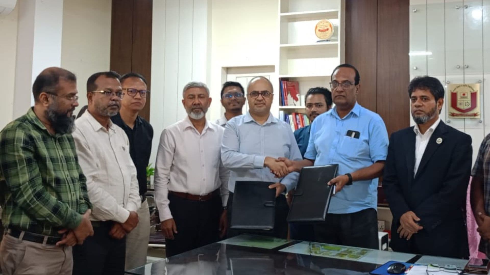 পাবিপ্রবিতে ‘ক্যারিয়ার হাব’ স্থাপনে ব্র্যাকের সঙ্গে সমঝোতা স্মারক- খবরের থাম্বনেইল ফটো