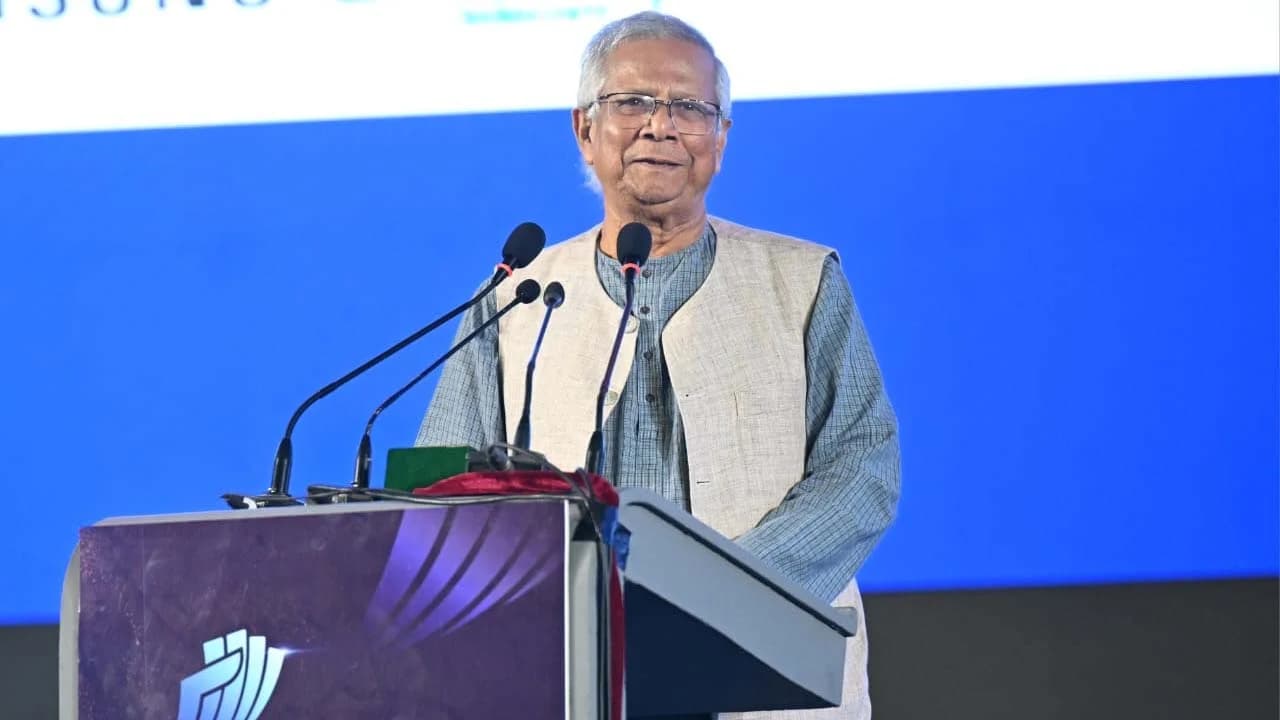 সরকারি কর্মকর্তাদের ৫ বছরের বেশি চাকরি করা উচিত নয়- খবরের থাম্বনেইল ফটো