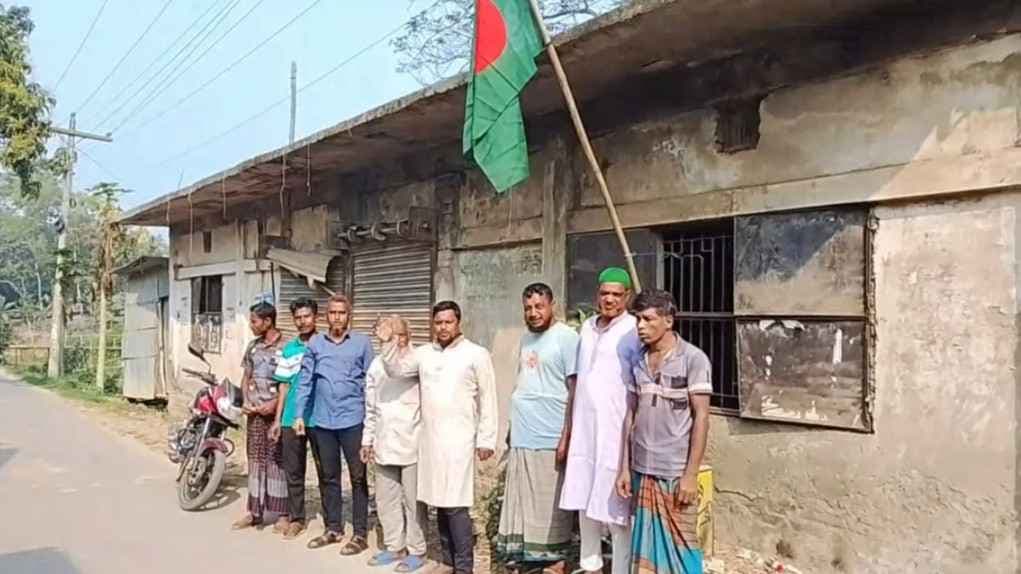 নড়াইলে ‘জয় বাংলা’ স্লোগান দিয়ে খুলল আওয়ামী লীগ অফিস- খবরের থাম্বনেইল ফটো