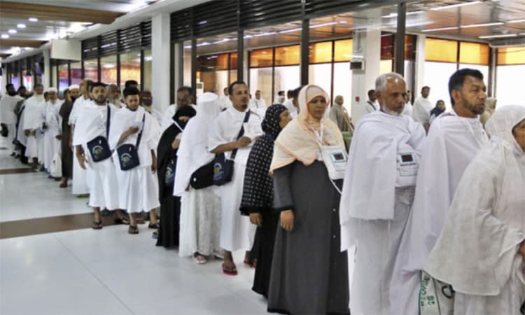 সৌদি আরবে পৌঁছেছেন ৩৩,৩১৮ জন বাংলাদেশি হজযাত্রী- খবরের ইমেজ Image