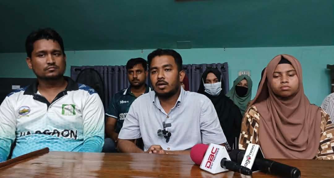 ইবিতে ব্যানার ছিঁড়ে অবমাননার অভিযোগ: দুঃখপ্রকাশ শিক্ষার্থীদের- খবরের থাম্বনেইল ফটো